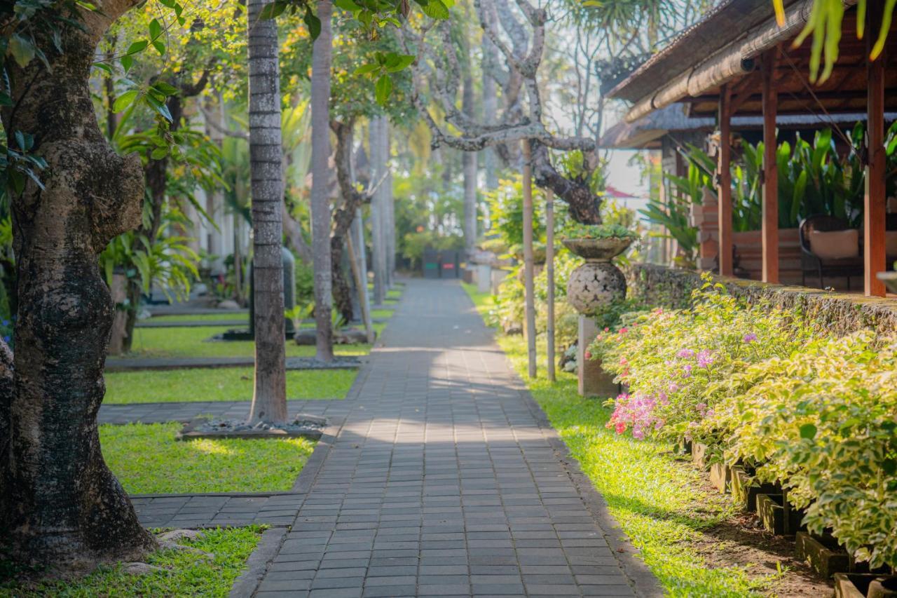 Griya Santrian A Beach Resort Sanur  Exterior photo